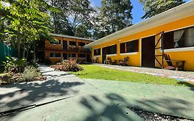 Las Casitas de Playa Ne gra